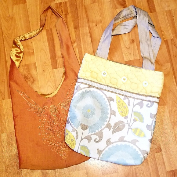 SATCHELS OF CARING | lot of two shoppers - Picture 1 of 7